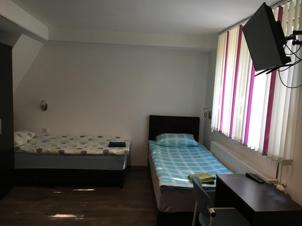 Pension Haus Baron 2 Friedrichsfeld 에딘겐넥카르하우젠 외부 사진